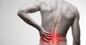 Hombre con hernia de disco